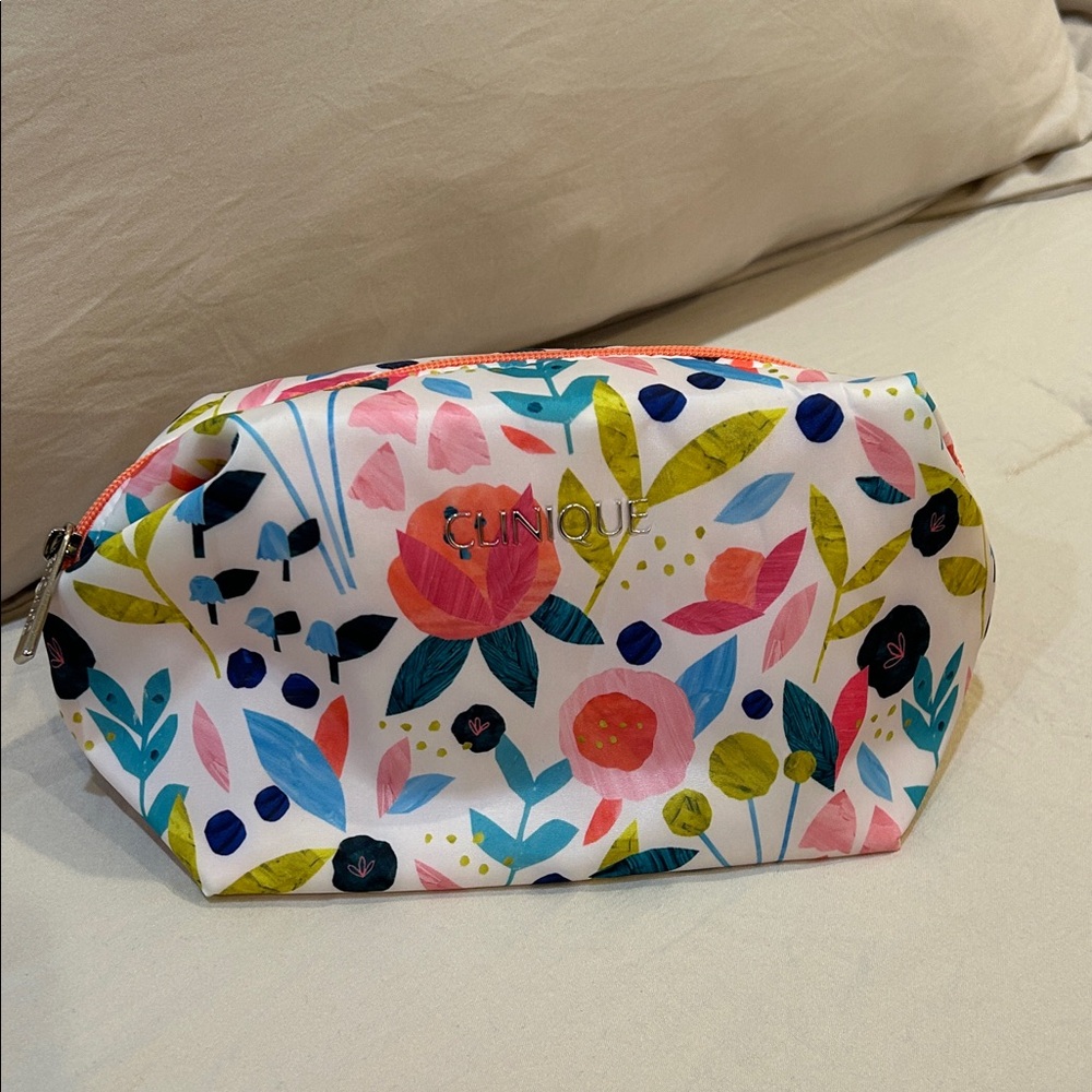 NEW Clinique Cosmetic Pouch